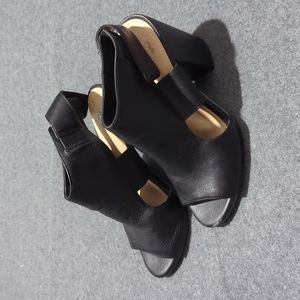 Gianni Bini block heel sandals